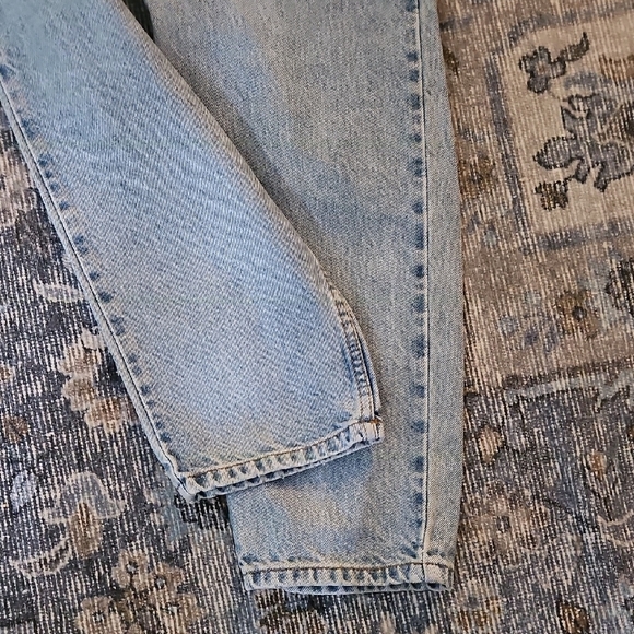 Levi Light Blue Denim Jeans - Picture 3 of 4